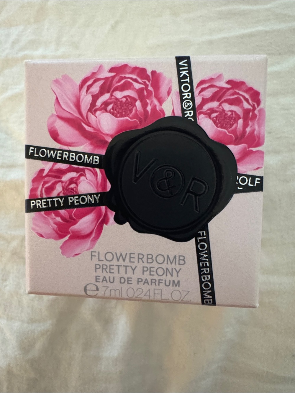 Viktor & Rolf Pretty Peony Box - Pink with Black Seal- 7 ml- mini size
